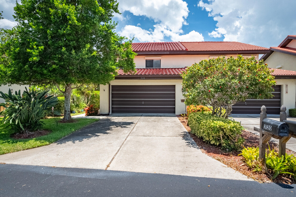 Foto principal - 3120 River Villa Way