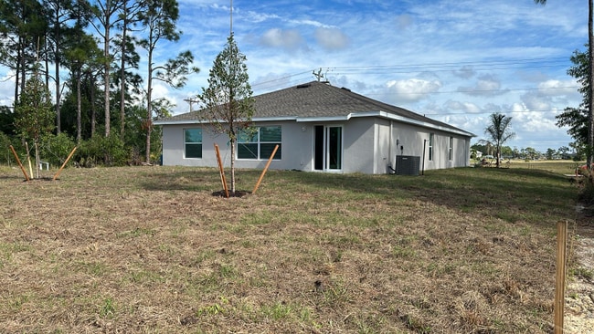 Building Photo - 2846 Northwest 28th Ave