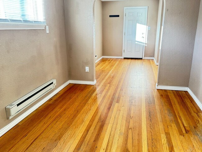 Foto del edificio - 2 BEDROOM, 1 BATHROOM SINGLE FAMILY HOME CLOSE TO DOWNTOWN CHEYENNE