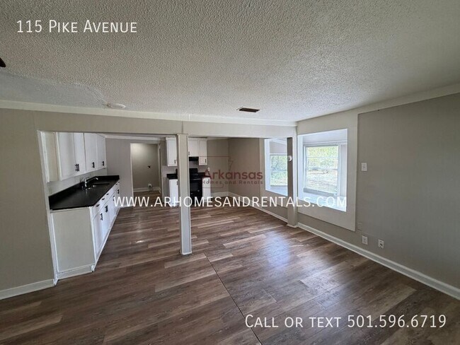 Foto del edificio - 115 Pike Ave