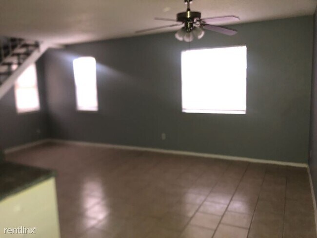 Foto del edificio - 2 br, 1.5 bath Townhome - 313 Rolston Rd
