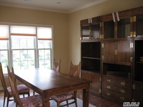 Building Photo - 314 Fairway Dr