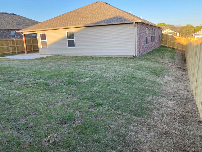 Building Photo - 6902 SW Pilgrim Rd