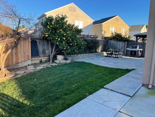 Building Photo - 8842 Marigold Ln
