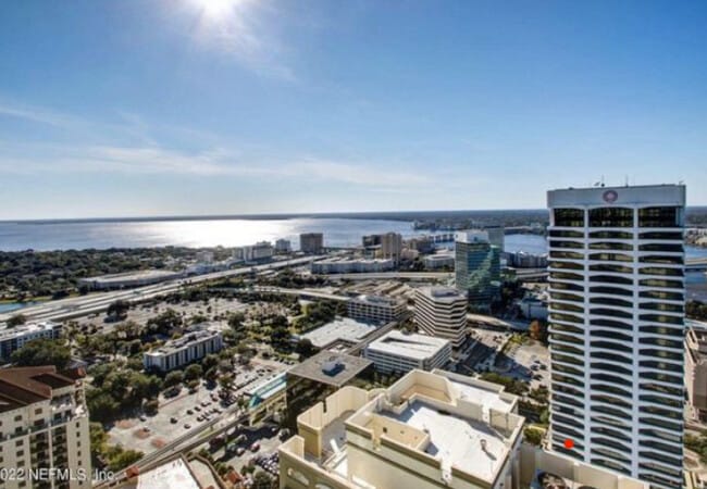Building Photo - 1431 Riverplace Blvd