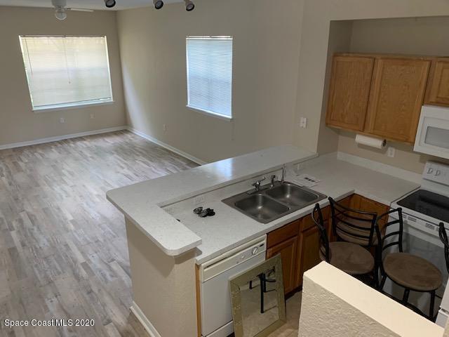 Building Photo - 110 Colibri Way