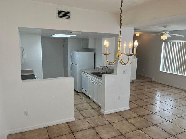 Foto del edificio - 409 Coconut Palm Way