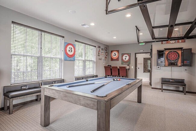 Foto del edificio - 4702 Creekwood Ln