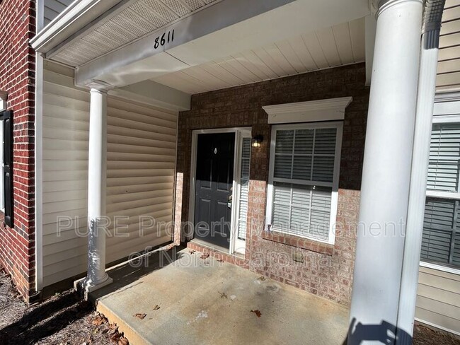 Foto del edificio - 8611 Wandering Creek Way
