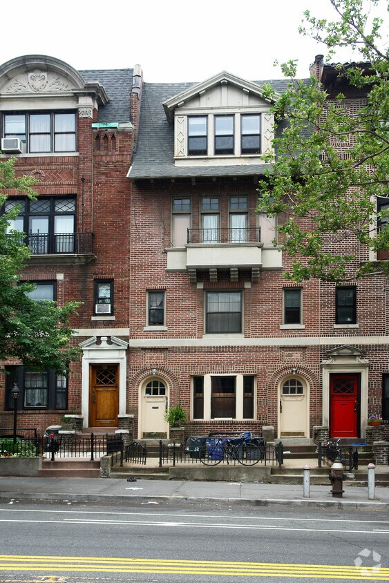 Building Photo - 386 9th St