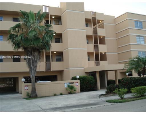 Foto del edificio - 3527 NE 168th St
