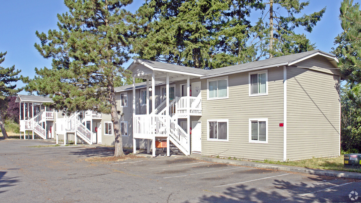 Primary Photo - Alpine Apartments