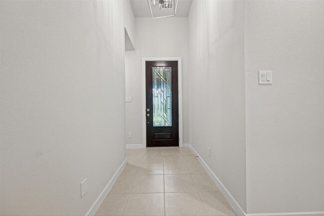 Building Photo - 212 Milas Cv