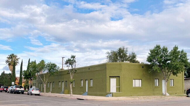 Avenida F 543 - 543 N F Ave