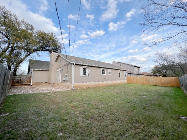 Building Photo - 1602 Dale Cove