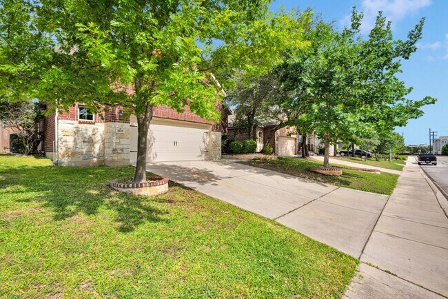 Building Photo - Stunning 4 Bedroom Home in Alamo Ranch