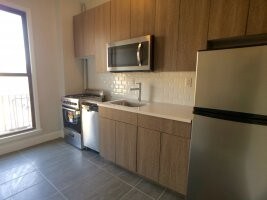 Foto principal - 141 Nagle Ave