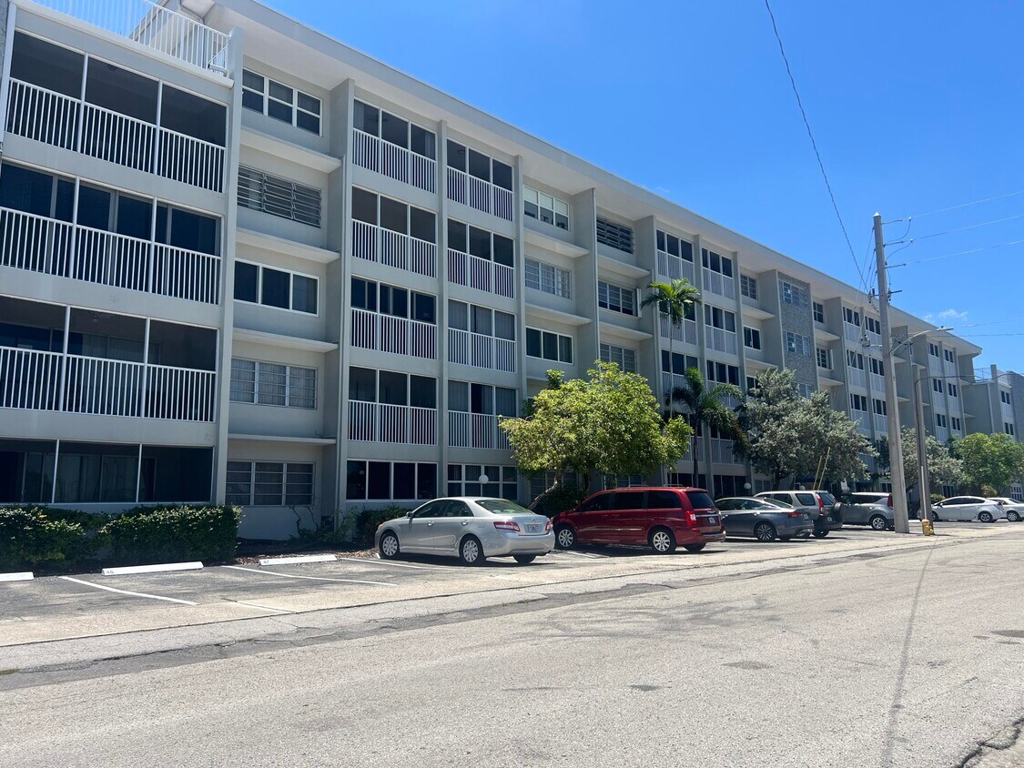 Foto principal - 330 SE 2nd St