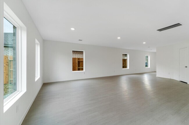 Foto del edificio - 6319 Marigold Blaze Dr