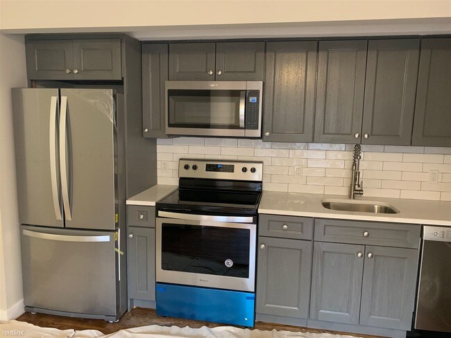 Building Photo - 3 br, 1 bath Duplex - 3615 Greystone Ave