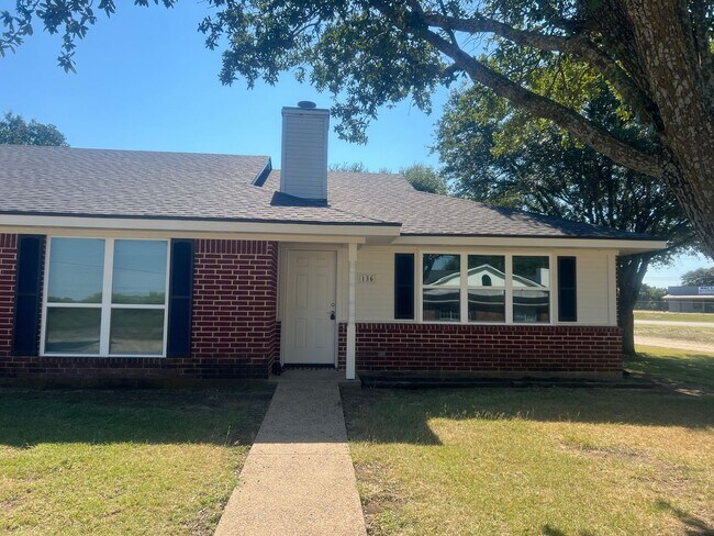 Foto del edificio - China Spring ISD Duplex