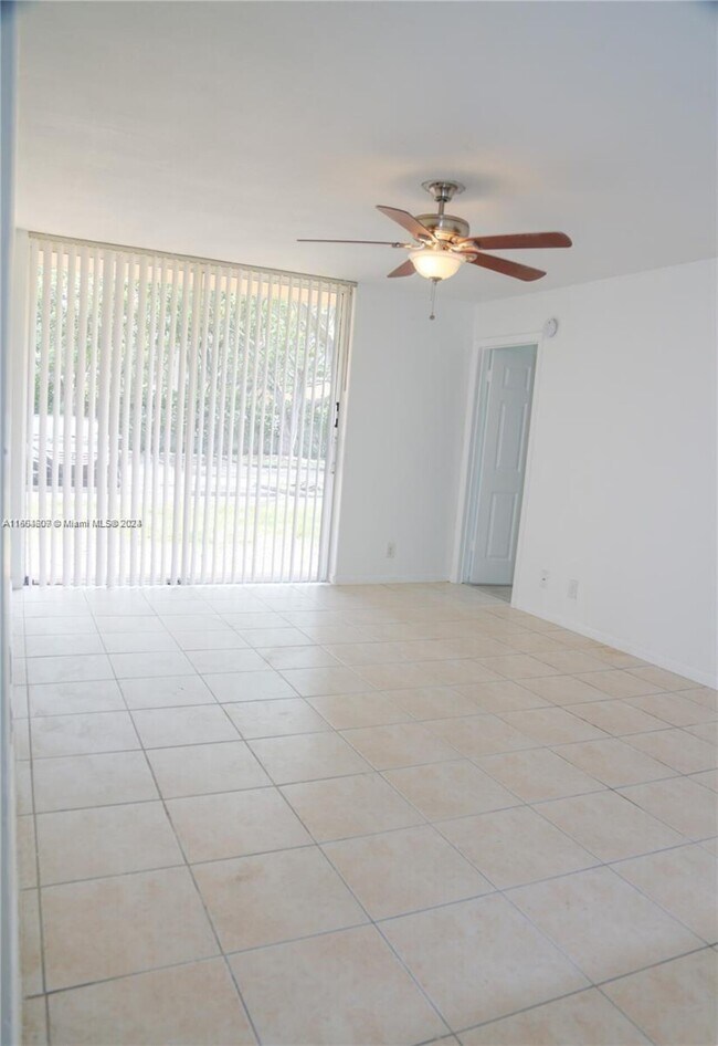 Foto del edificio - 10725 clearly blvd