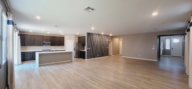 Building Photo - 8745 Boa Vis Ave
