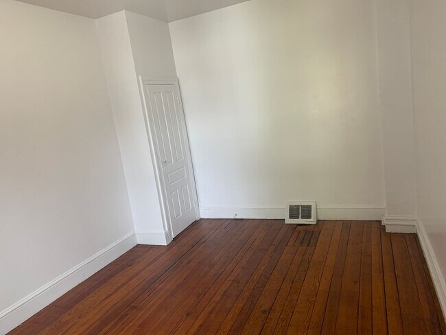 Foto del edificio - 30 N Belvidere Ave