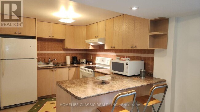 Building Photo - 27 Catalina Crescent