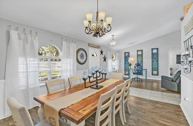 Foto del edificio - 920 Westcliffe Dr