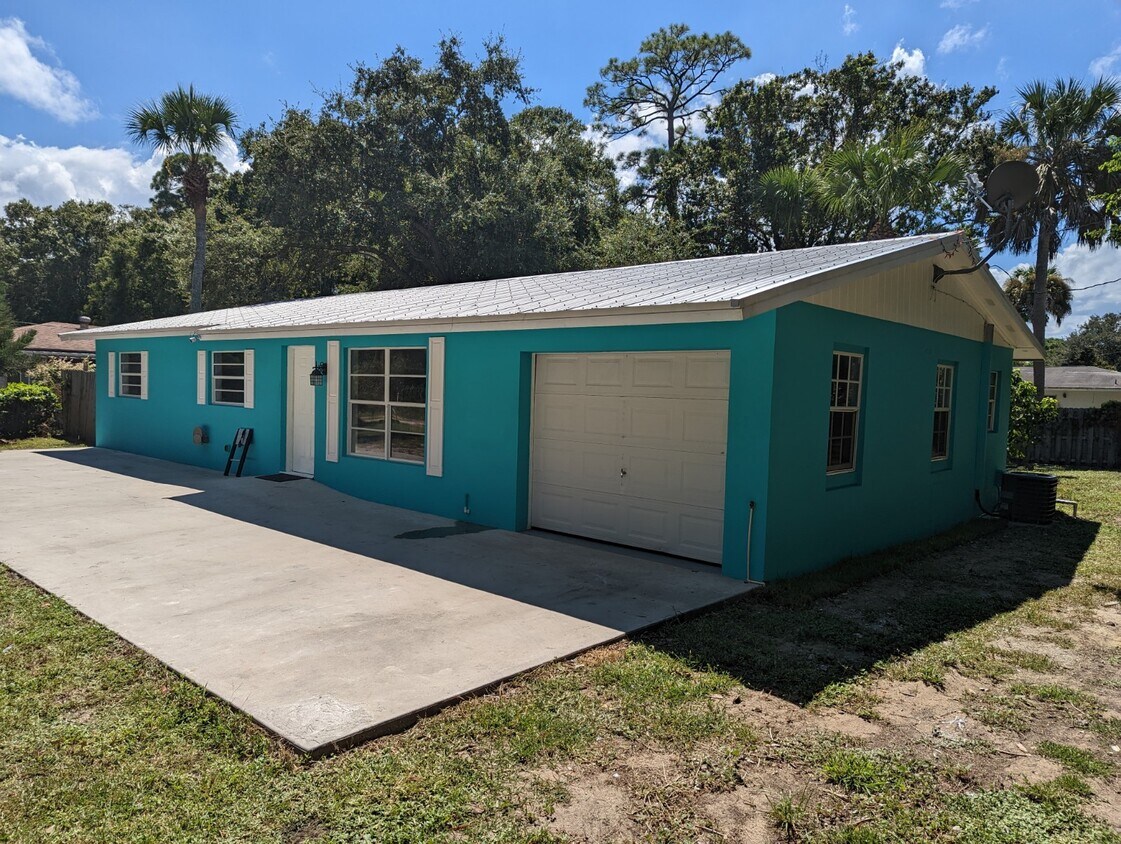 Primary Photo - 385 35th Ave