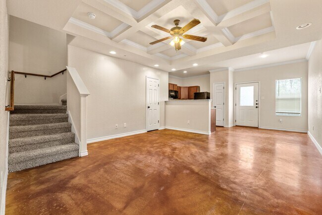 Foto del edificio - SPACIOUS TOWNHOME LOCATED IN SAN ANTONIO, TEXAS!