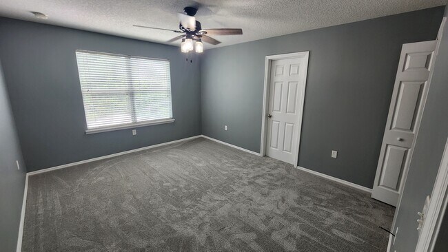 Building Photo - 545 Mount Olympus Blvd