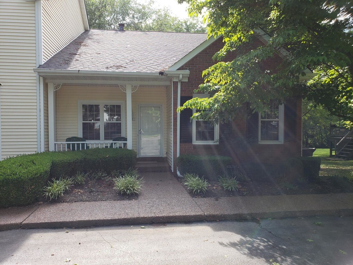 Primary Photo - 1269 Carriage Park Dr