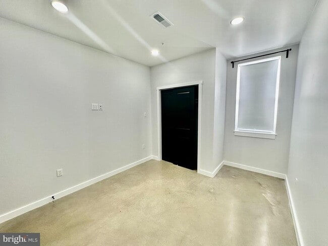 Building Photo - 501 N Cannon Ave