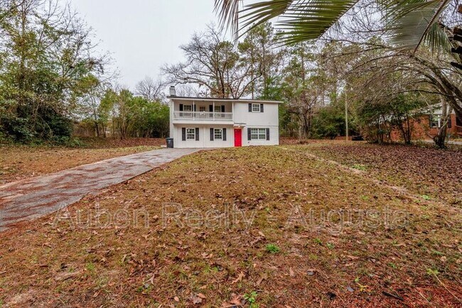 Building Photo - 3513 Byron Pl