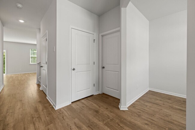 Foto del edificio - 4 Bedrooms Plus an Office on Cul De Sac