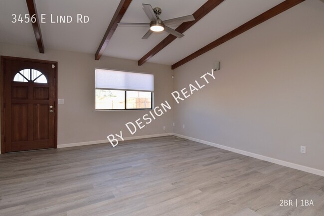 Building Photo - Midtown 2 Bed 1 Bath Single Family Home