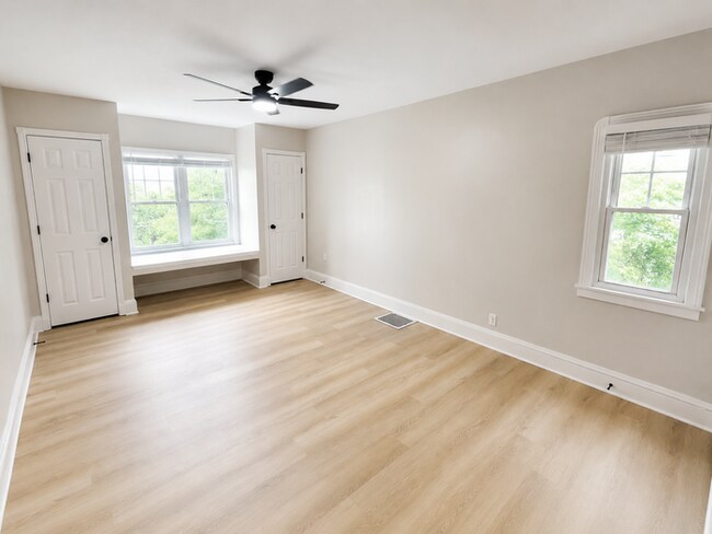 Foto del edificio - 1040 Mercer Ave