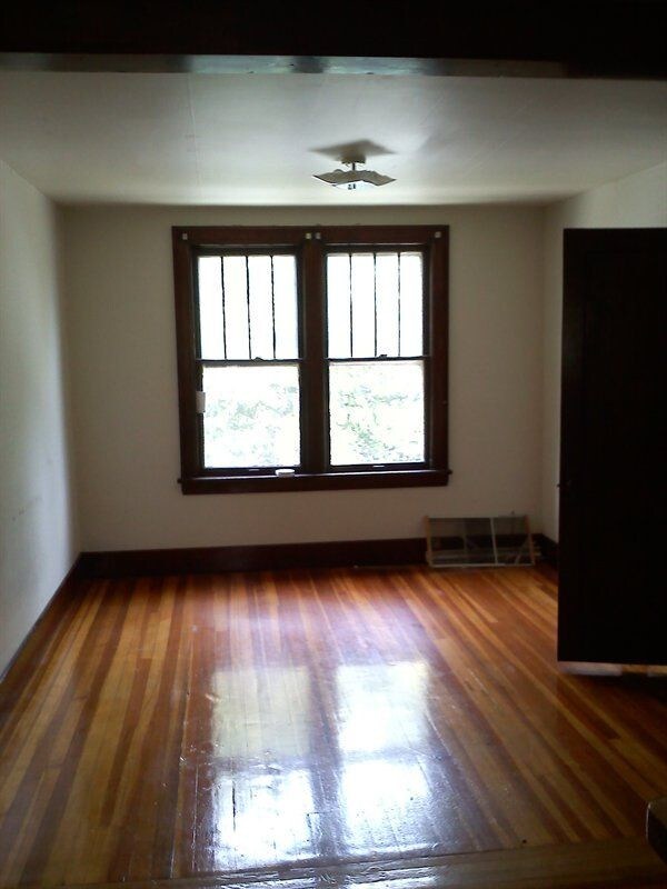 Building Photo - 602 S Walnut