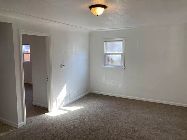 Building Photo - 1444 Wolff St