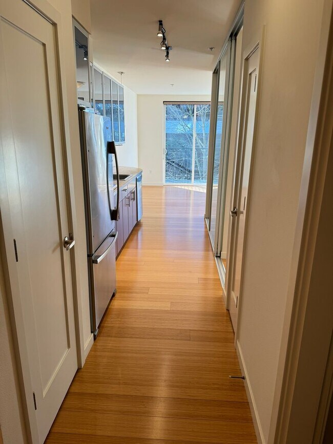 Foto del edificio - 1Bd/1Ba Seattle Condo