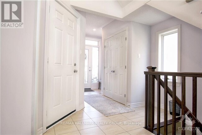 Photo du bâtiment - 128 Manorwood Cres