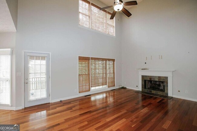 Foto del edificio - 435 Chandler Ct