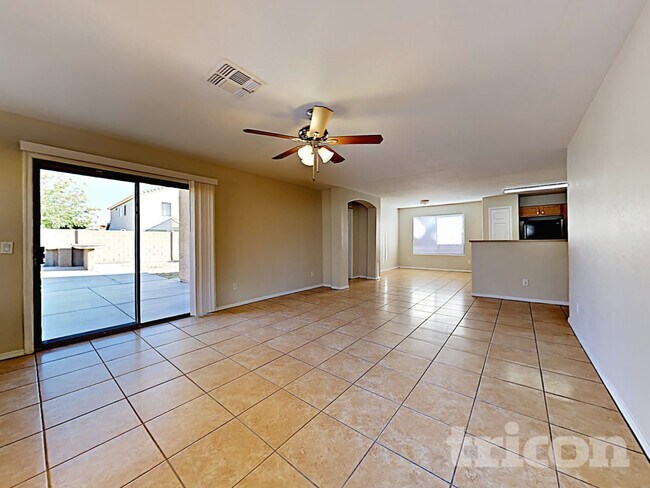 Foto del edificio - 8123 W Hammond Ln