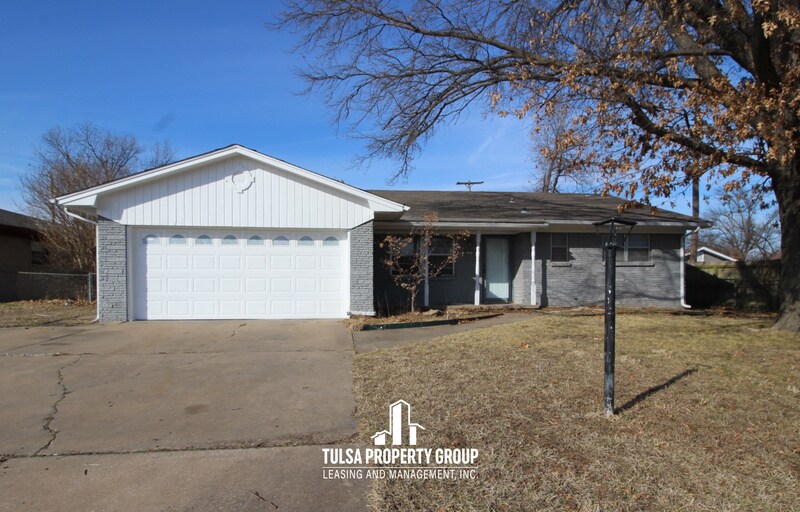 Foto principal - 8281 E 33rd Pl