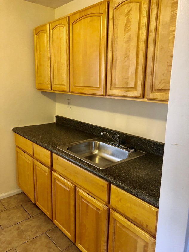 Foto principal - 631 N Broad St