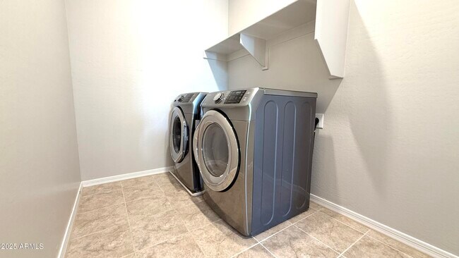 Foto del edificio - 26410 N Thornhill Dr