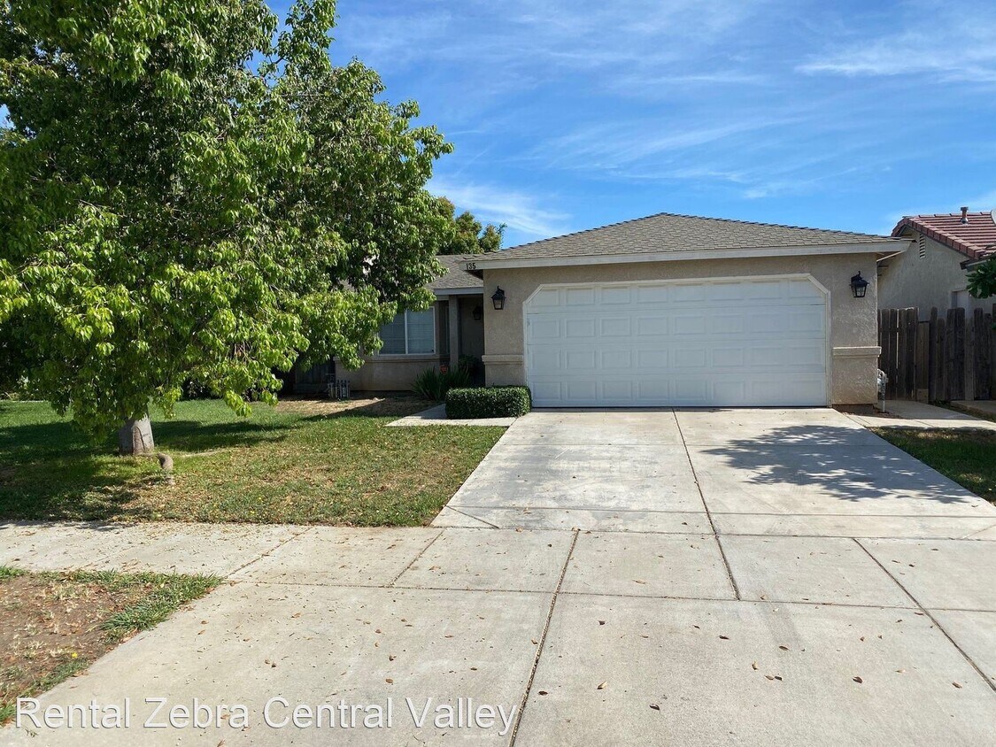 Primary Photo - 4 br, 2 bath House - 135 San Clemente Ct