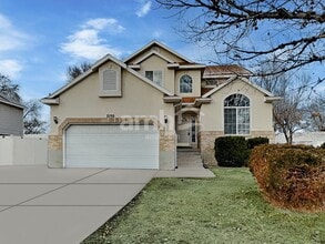 Building Photo - 3750 Suffolk Cir